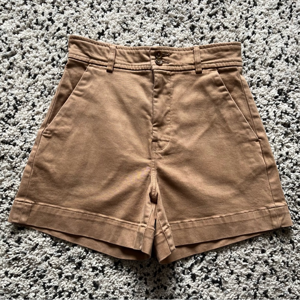 Everlane High Waist Shorts in Tan
